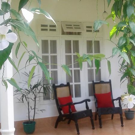 Anusha Apartment 15 Homestay Галле Экстерьер фото